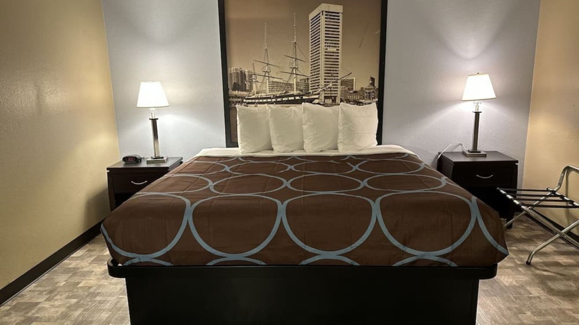 Day room at Super 8 By Wyndham Baltimore/Essex Area.