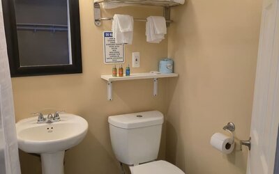 Bathroom at Nashoba Valley Inn & Suit.