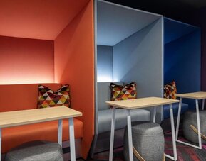 Coworking pods at Tru By Hilton Montreal Centre-Ville.