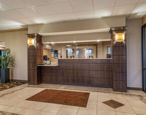 Welcoming reception at Comfort Inn Glenmont - Albany South.