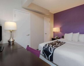 Day use room with work desk at La Quinta Inn & Suites By Wyndham New York City Central Park.
