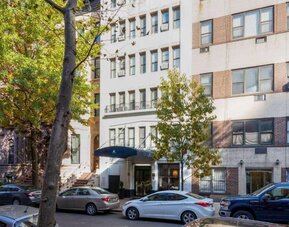 Exterior view of La Quinta Inn & Suites by Wyndham New York City Central Park.