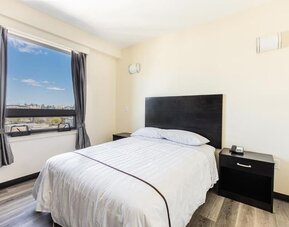 Day room at Astoria Inn LaGuardia Hotel.