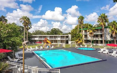 Relaxing outdoor pool at Baymont by Wyndham Maingate.