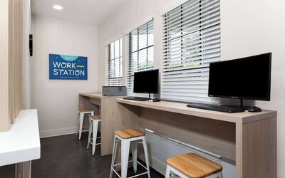 Work station at Baymont by Wyndham Maingate.