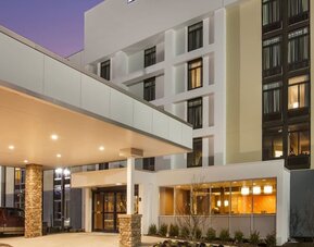 Front entrance at Fairfield Inn East Rutherford Meadowlands.