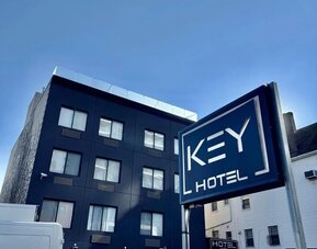 Exterior view of Hotel Key.