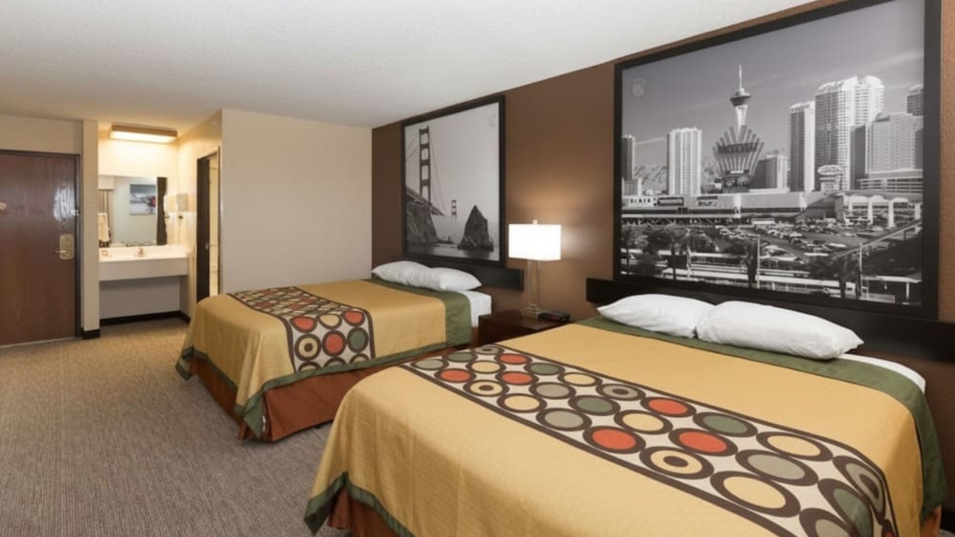 Day room at Coratel Inn And Suites By Jasper Wichita North.
