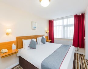 Day room at Stade Court Hotel.