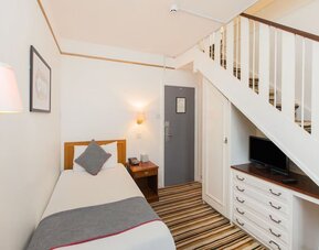 Day room at Stade Court Hotel.