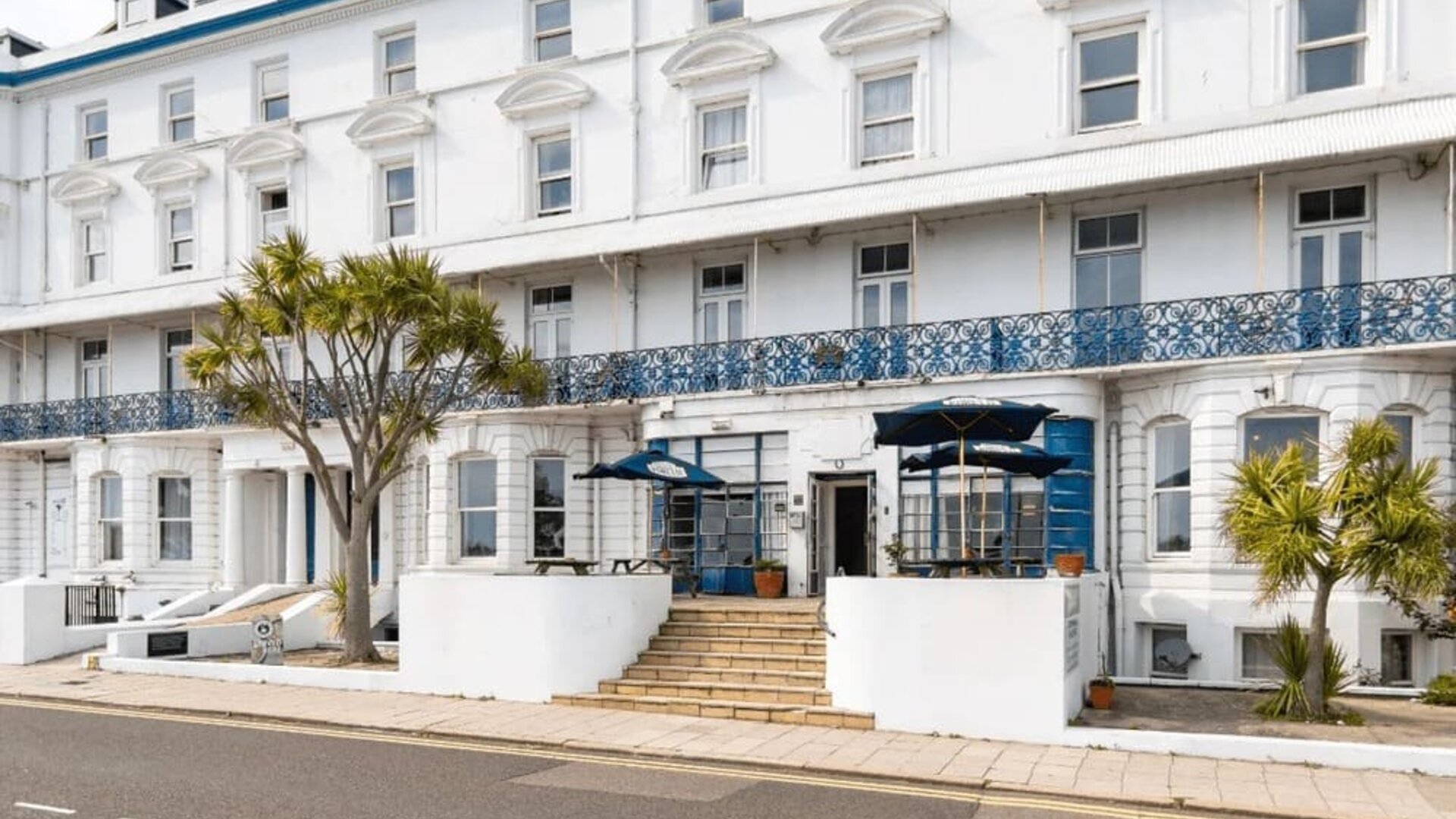 Exterior view of The Southcliff Hotel.