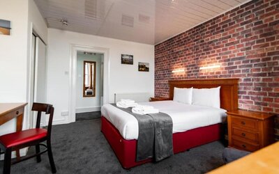 Day room with workspace at The Southcliff Hotel.