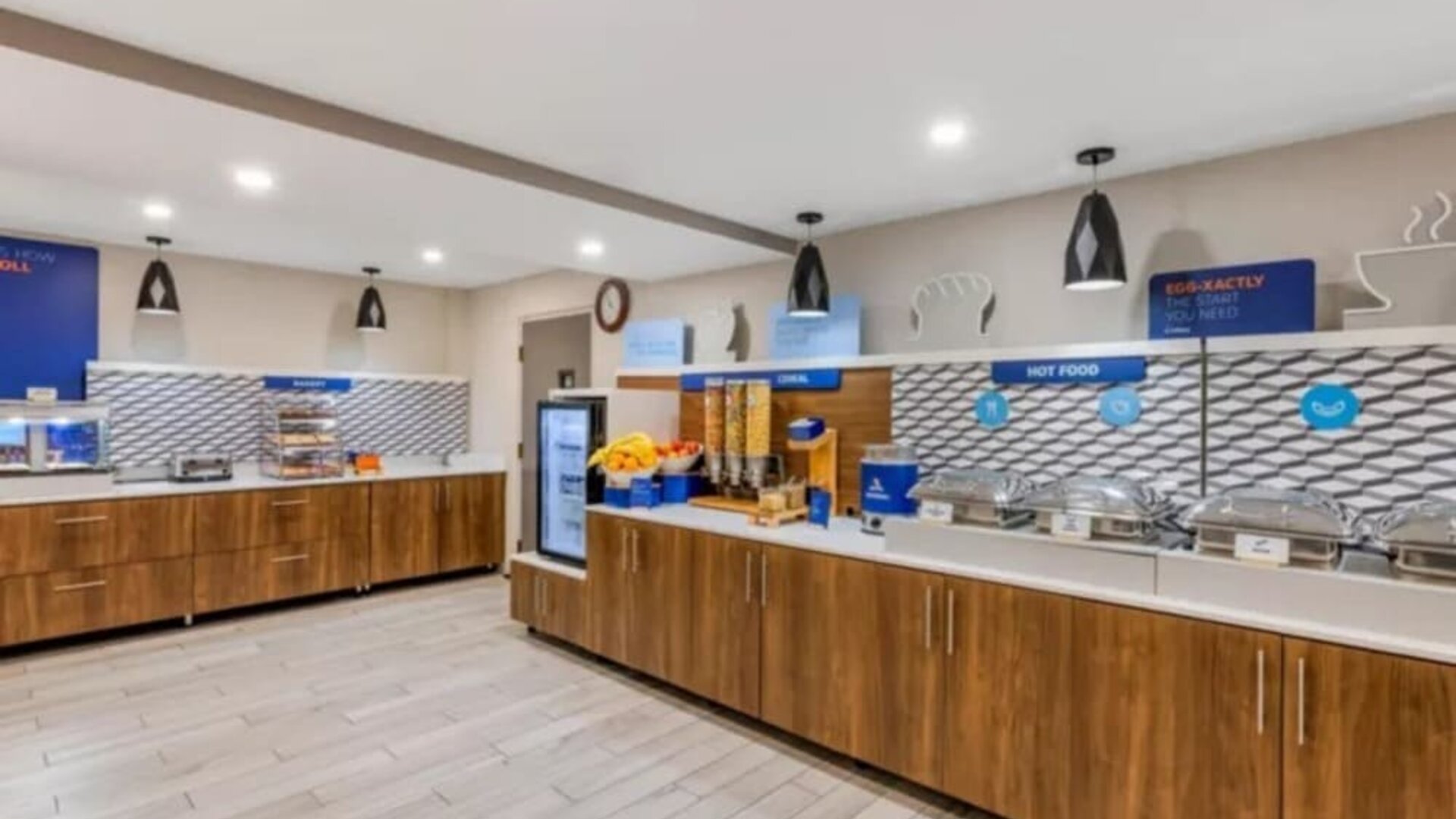 Breakfast at Holiday Inn Express Chicago - Downers Grove.