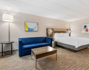 Day use room at Holiday Inn Express Chicago - Downers Grove.