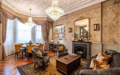 Lounge and library at 100 Queen's Gate Hotel London.