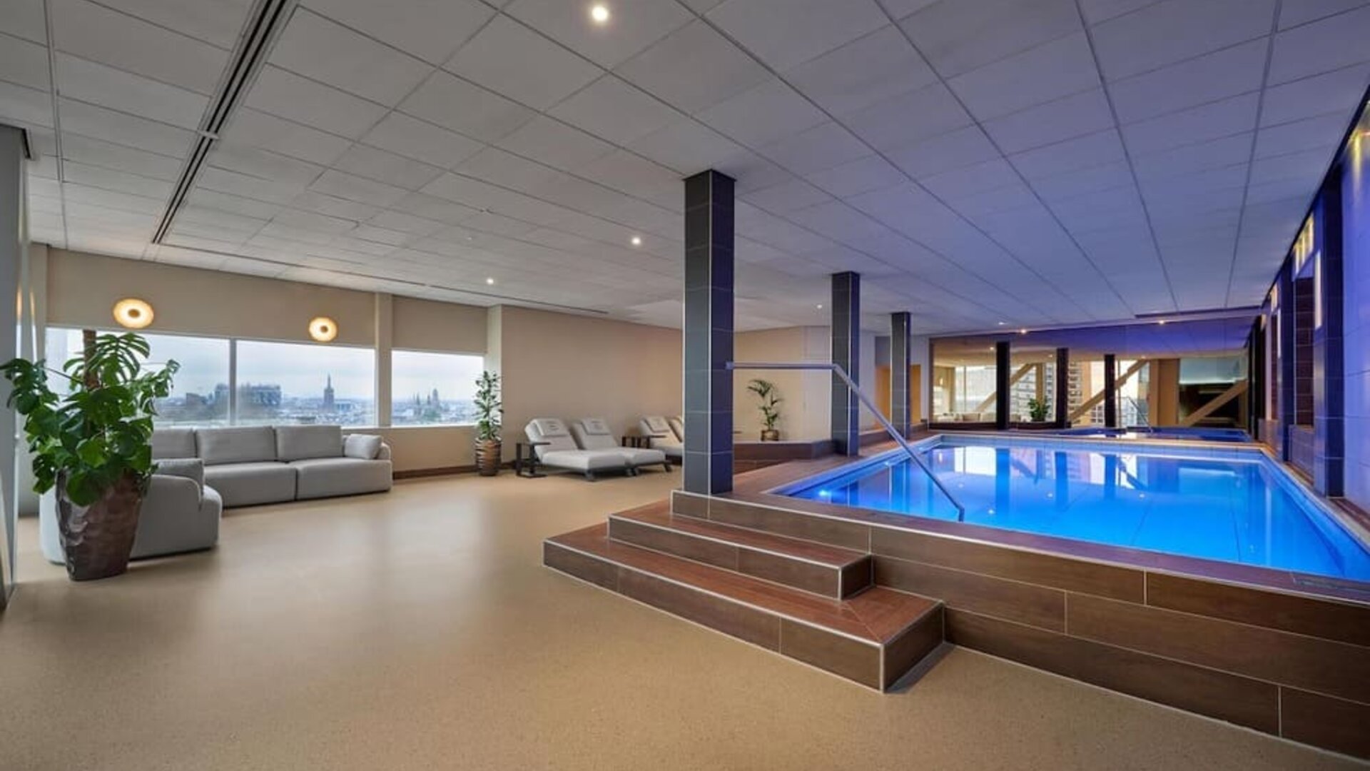 Indoor pool at Haven Hotel Rotterdam.