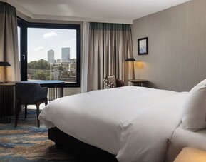 Day use room with large windows at Haven Hotel Rotterdam.