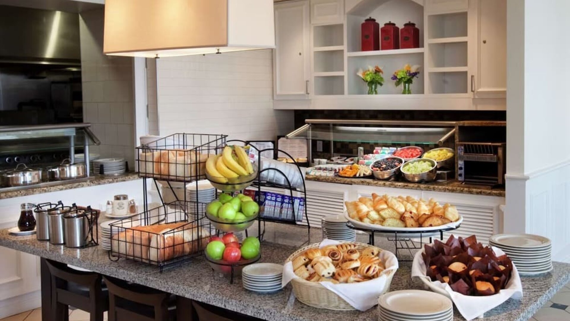 Breakfast available at Hilton Garden Inn Montreal Airport.