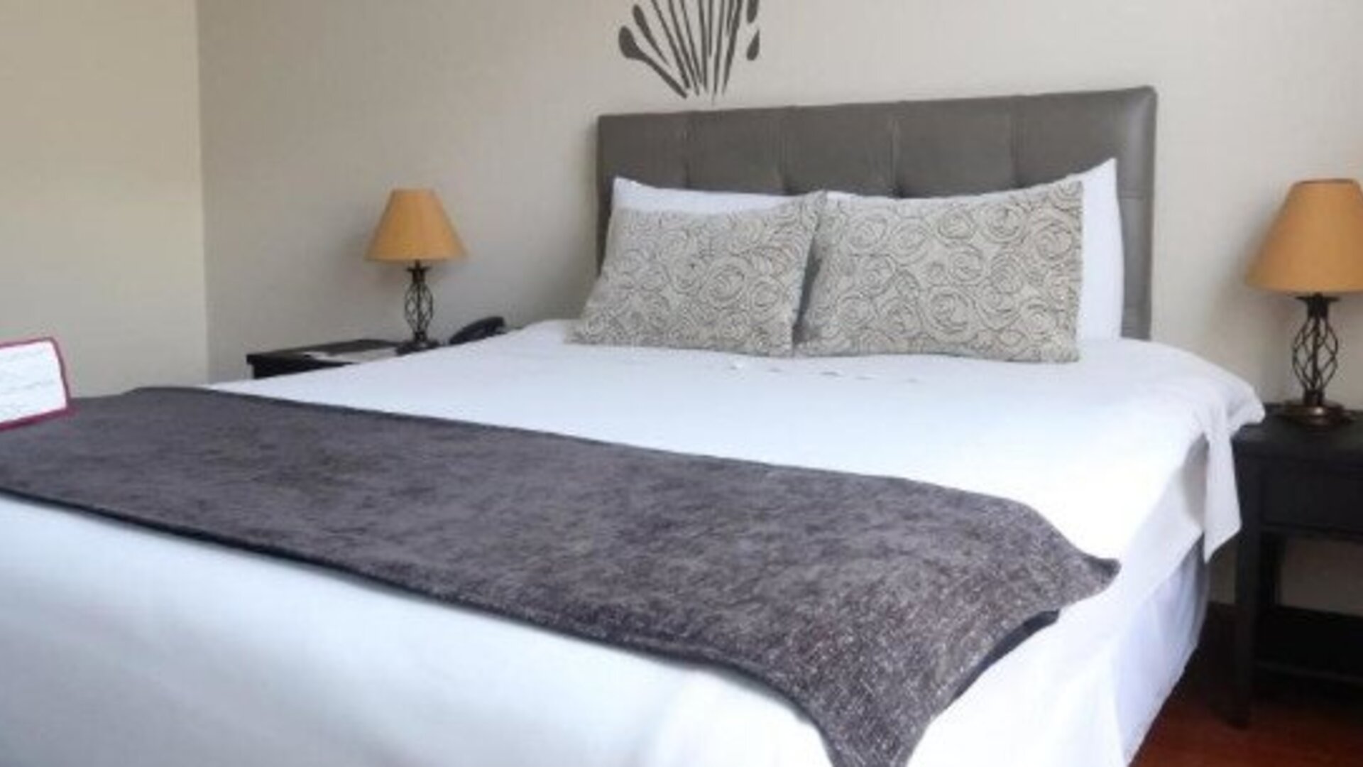 Hotel Embassy-Quito