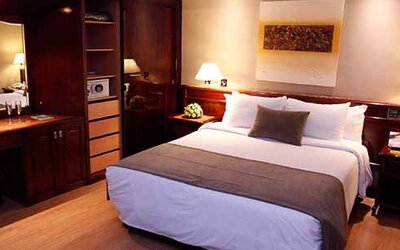 Hotel Reina Isabel