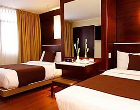Hotel Reina Isabel