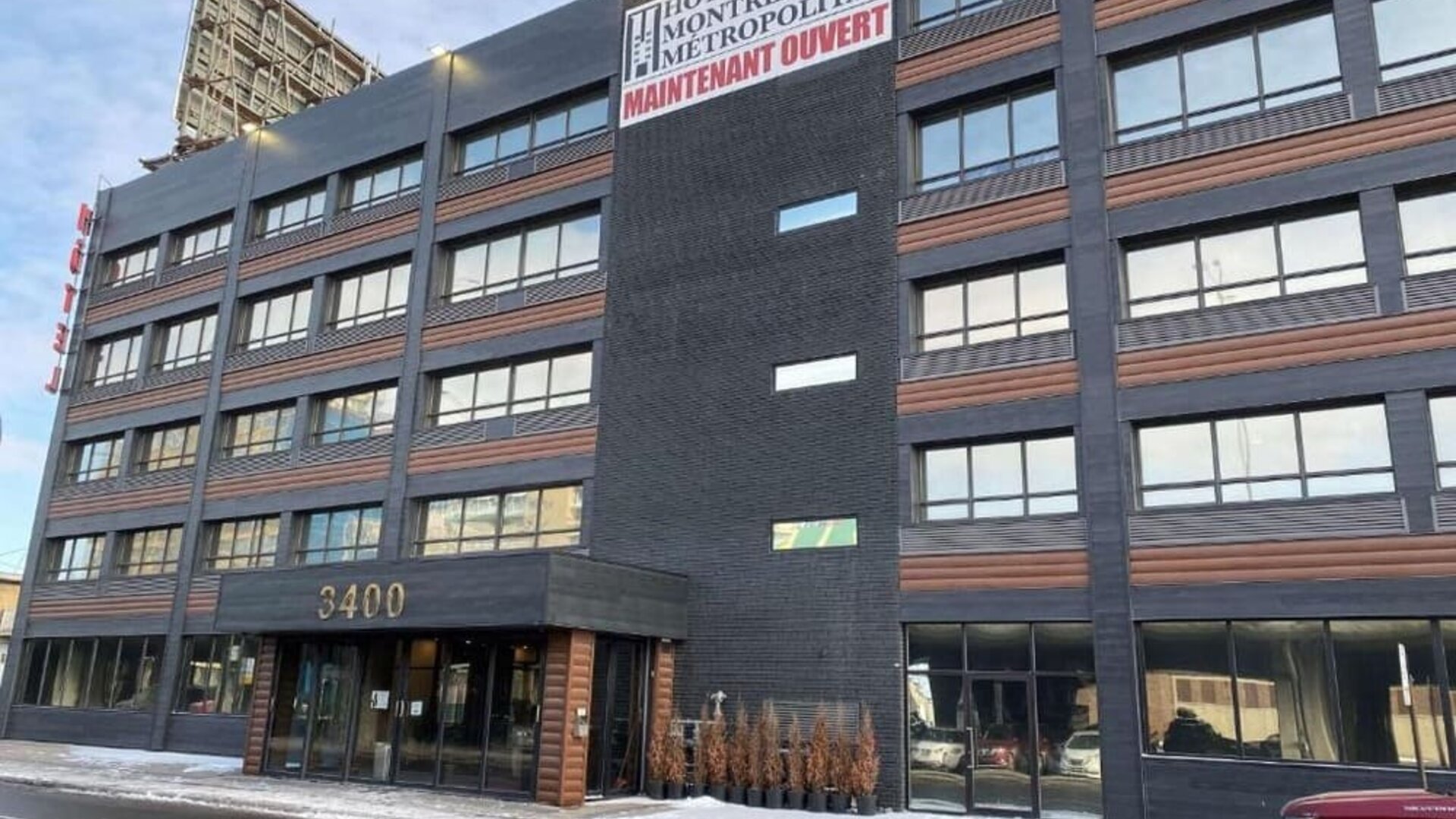Exterior view of Hotel Montreal Metropolitan, An Ascend Collection Hotel.