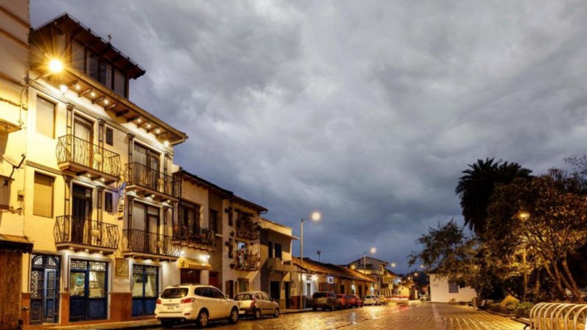 Hotel Azul De La Plaza By Chat Noir