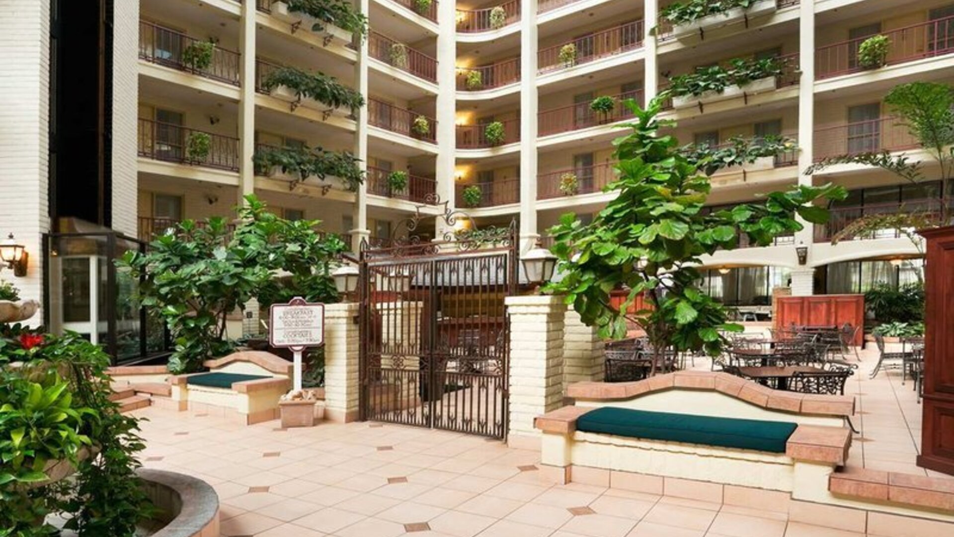 Lobby and coworking lounge at Embassy Suites By Hilton Arcadia.