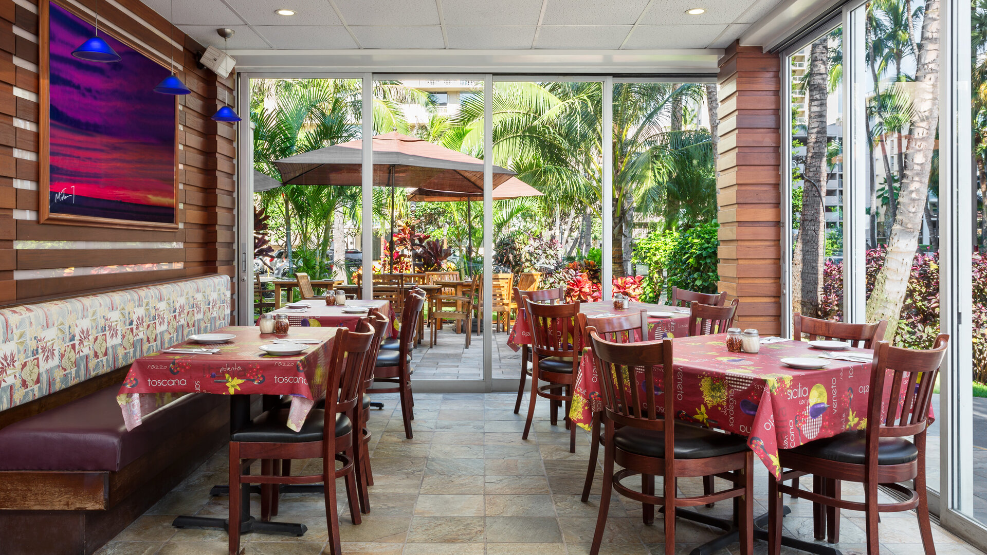 Courtyard Waikiki Beach