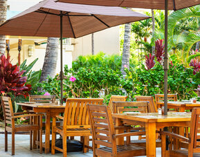 Courtyard Waikiki Beach