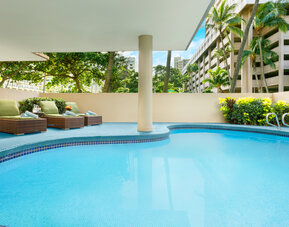 Courtyard Waikiki Beach