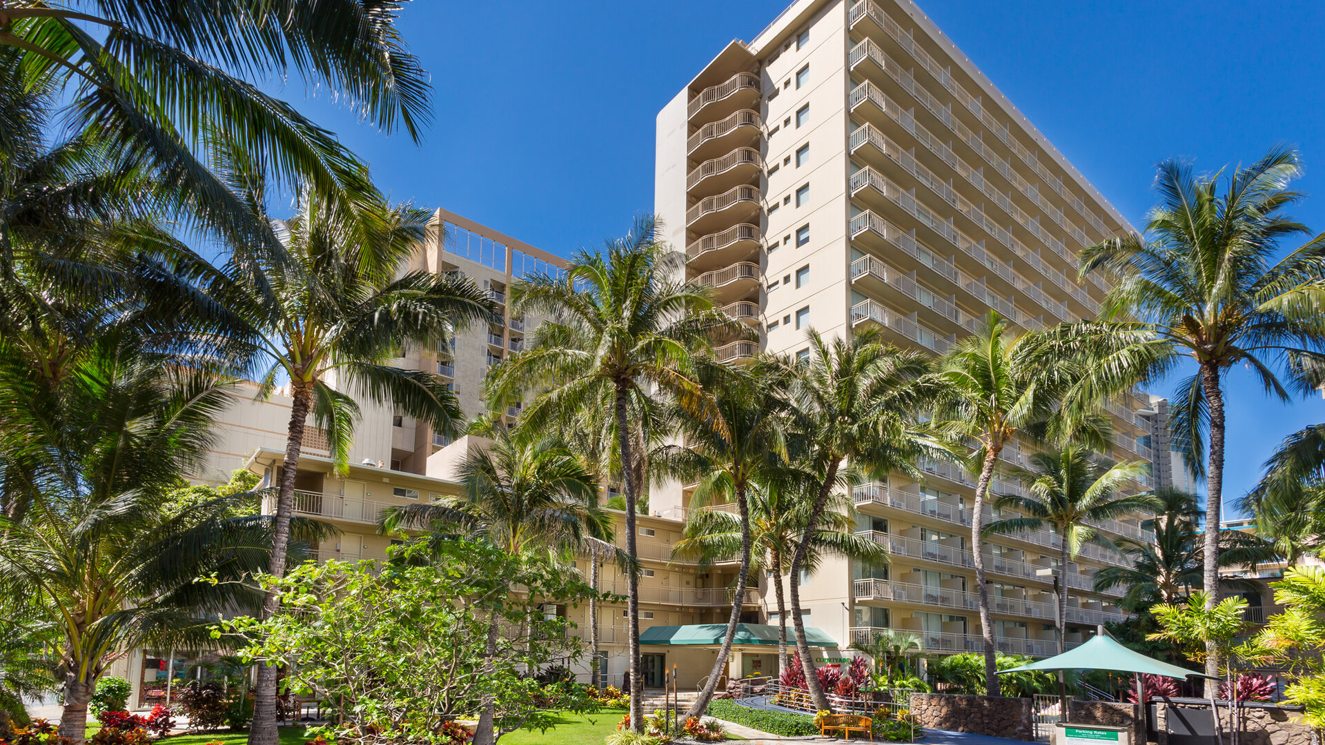 Courtyard Waikiki Beach