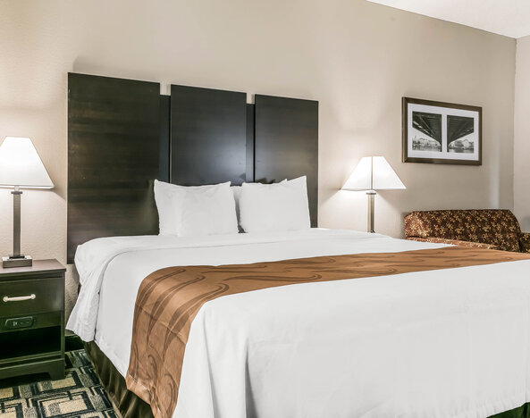 Day room at Suburban Studios Mason Hwy-42.