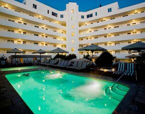 Hotel Shangri-la At The Ocean