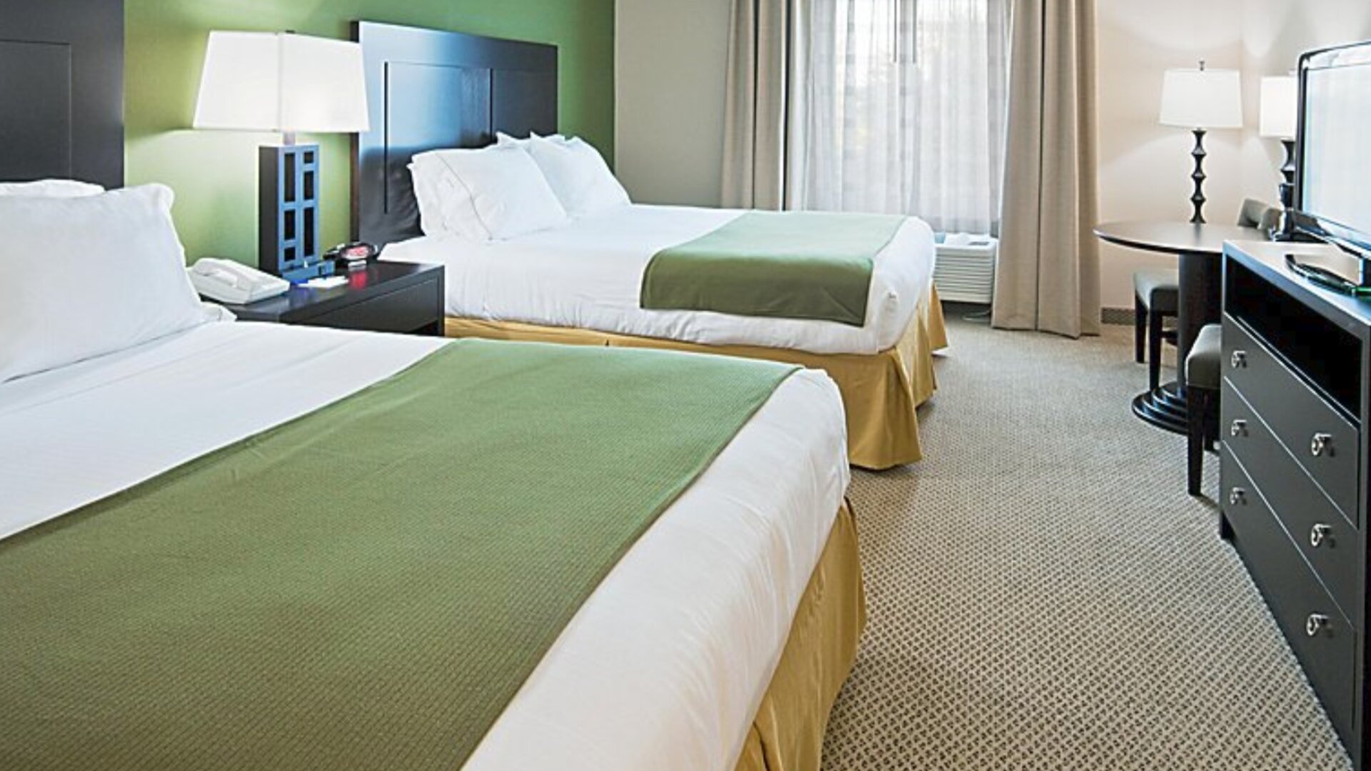 Holiday Inn Express & Suites Marathon