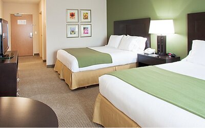 Holiday Inn Express & Suites Marathon