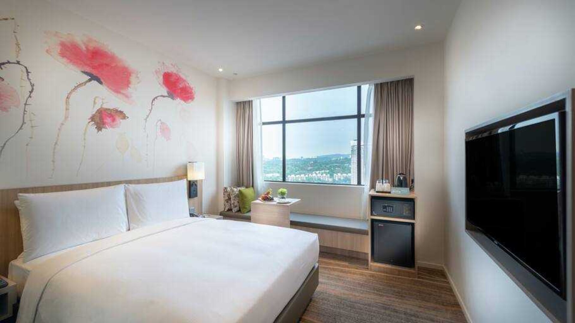 Comfortable queen guest room at the Hilton Garden Inn Kuala Lumpur Jalan Tuanku Abdul Rahman South.
