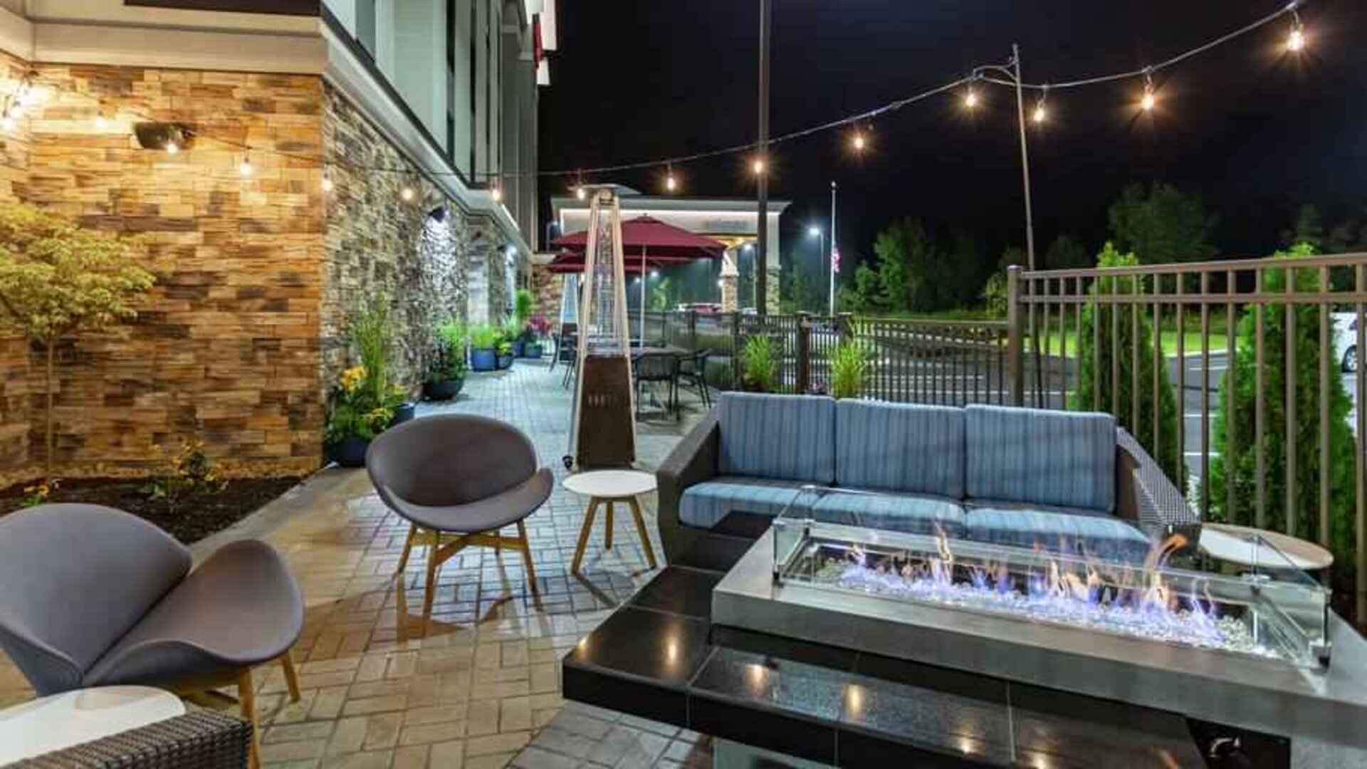 Beautiful rooftop patio suitable as workspace at the Hampton Inn Madison, OH.