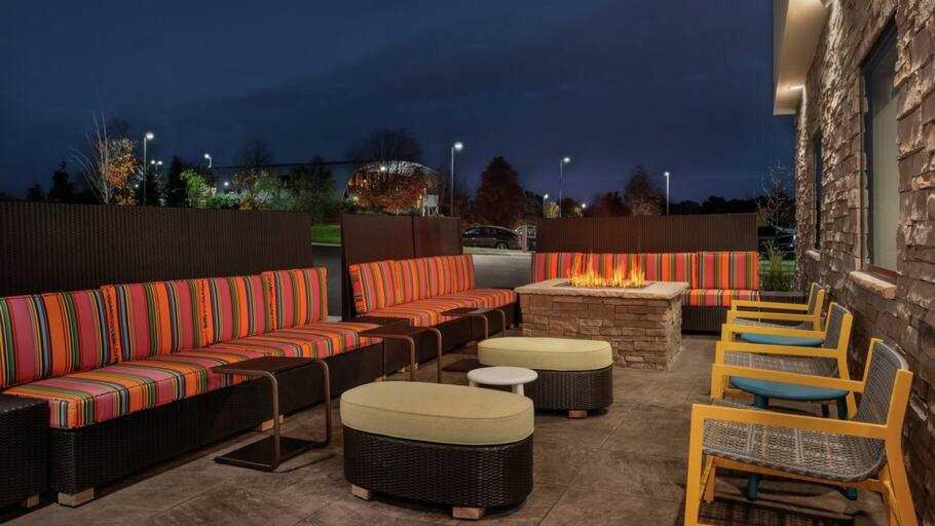 Beautiful outdoor terrace suitable as working space at the Home2 Suites by Hilton Warminster Horsham.