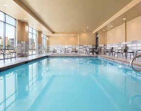 Brigh-lit indoor pool at Hampton Inn By Hilton, Salt Lake City Cottonwood.