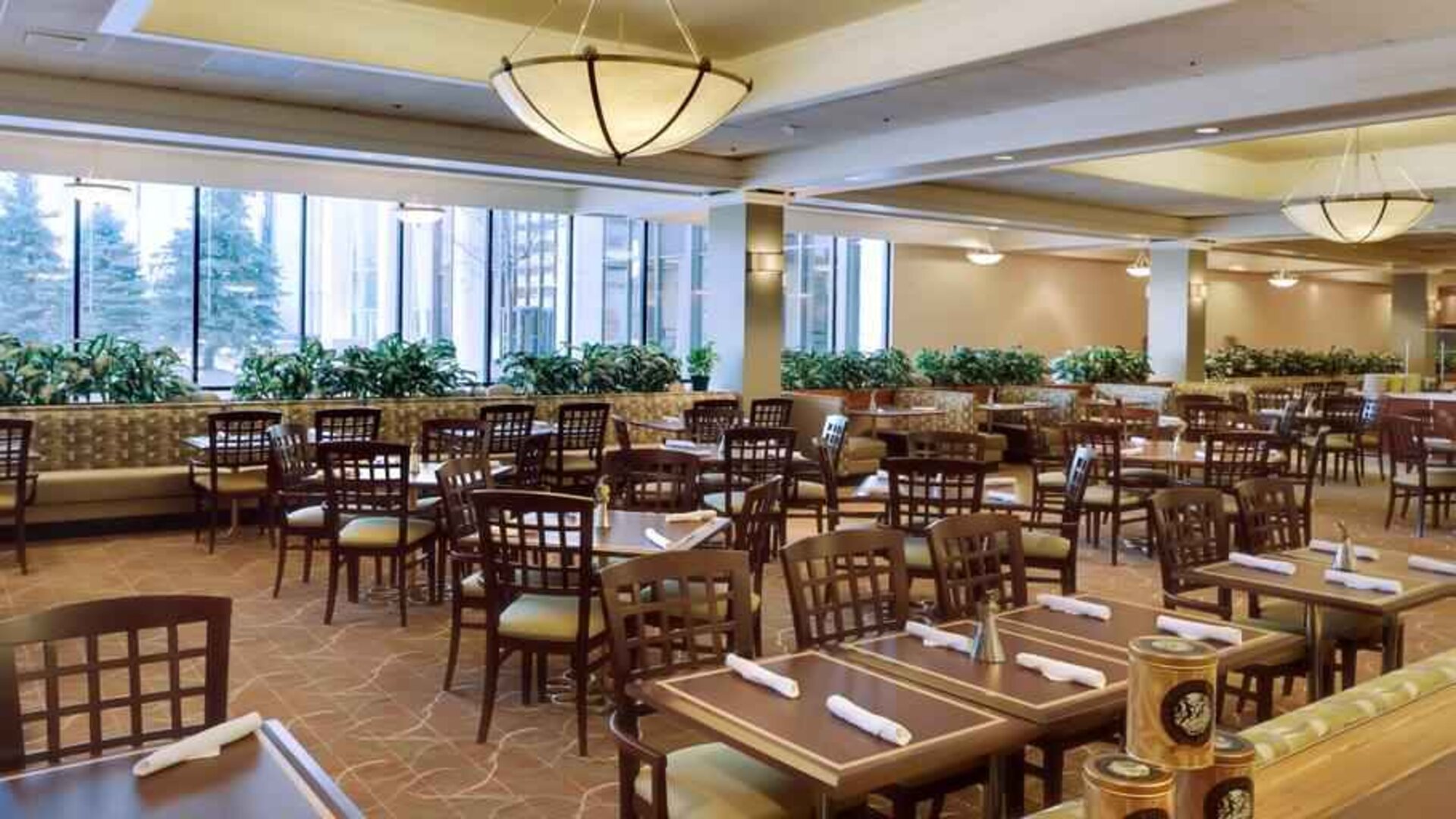 Restaurant area perfect as workspace at the DoubleTree by Hilton Omaha-Downtown.