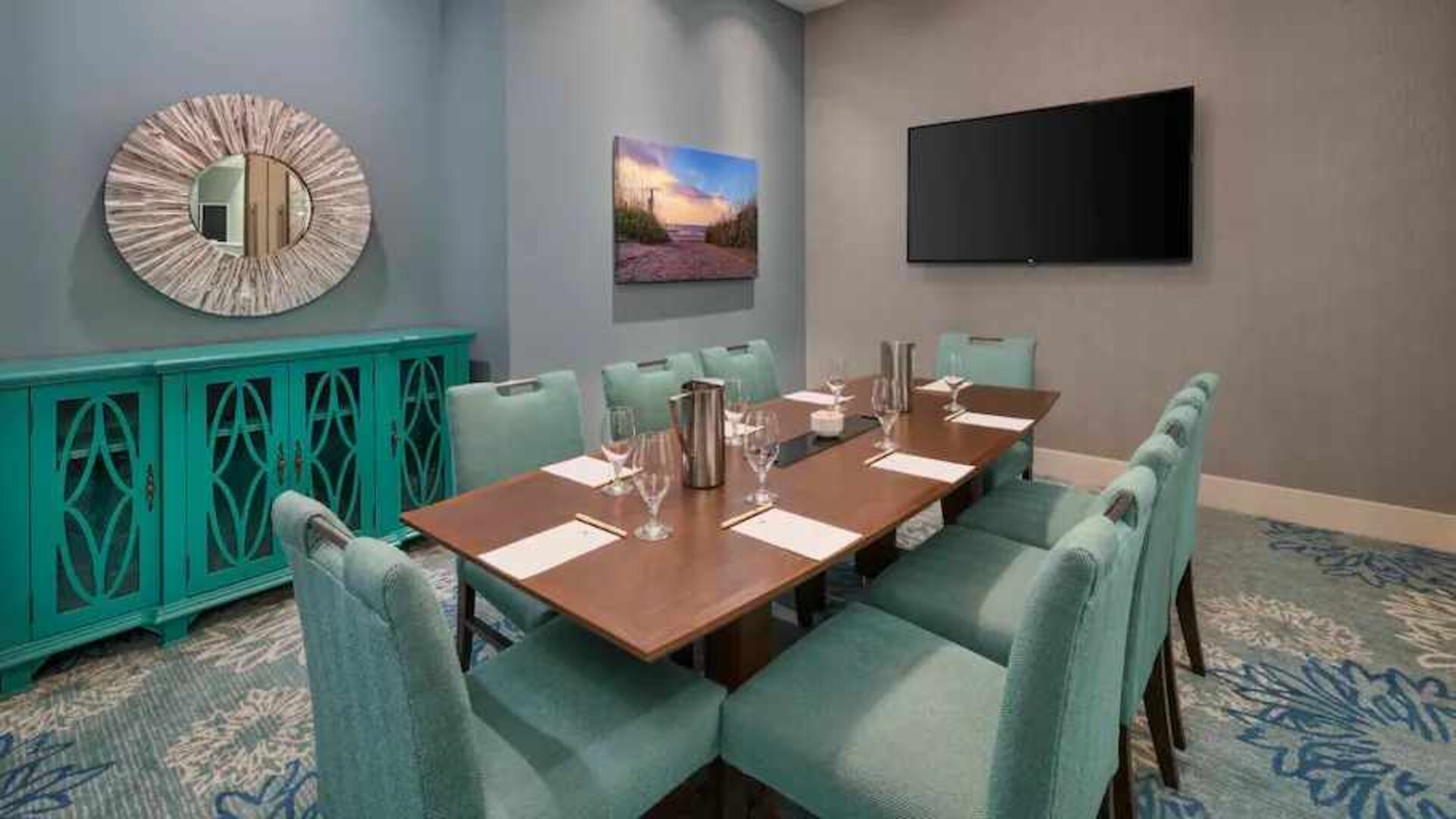 Elegant meeting room with small table at the DoubleTree by Hilton Myrtle Beach.