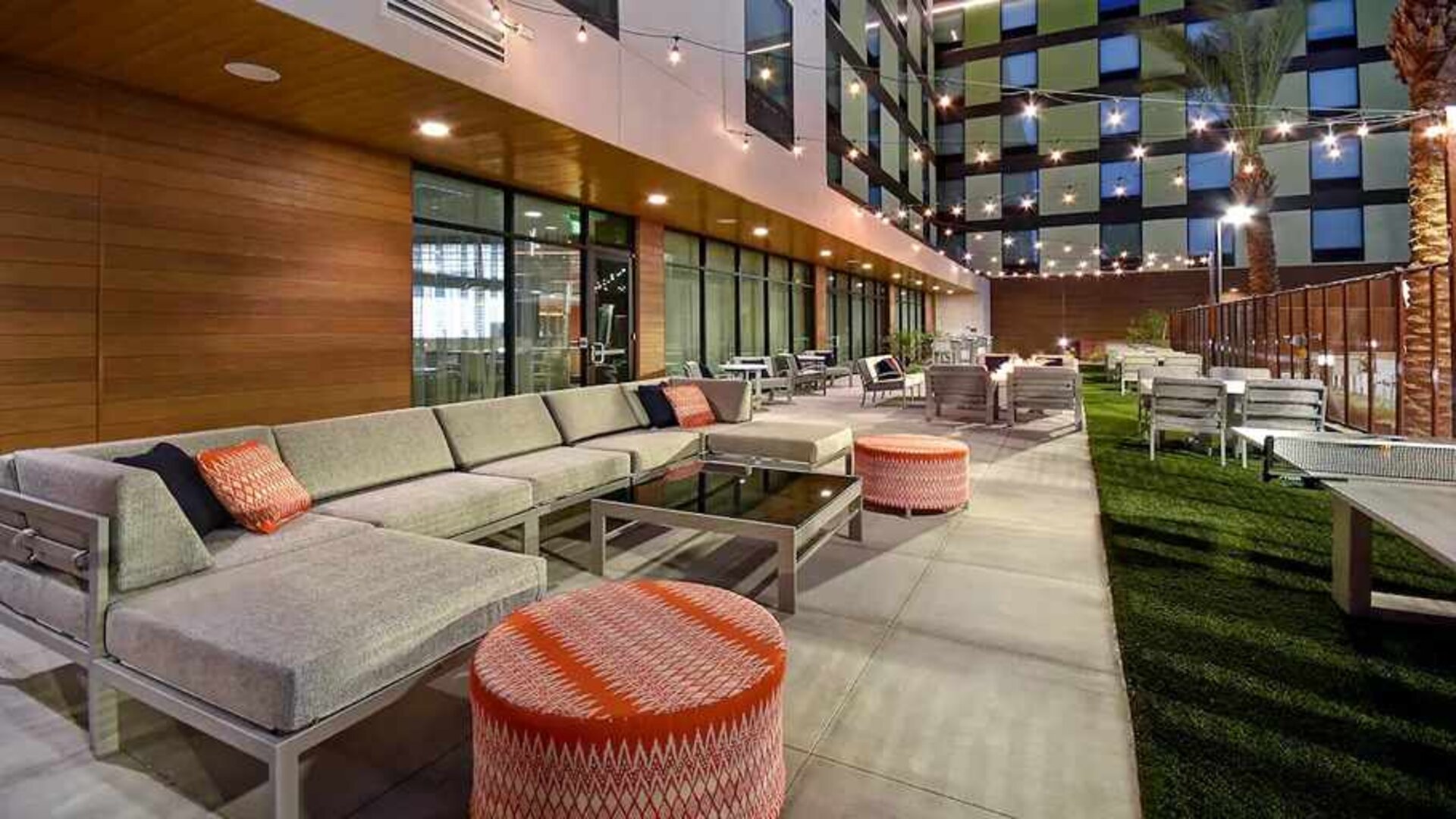 comfortable outdoor coworking space at Home2 Suites by Hilton Las Vegas Convention Center.