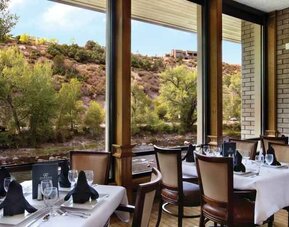 Restaurant area perfect as workspace at the DoubleTree by Hilton Durango.