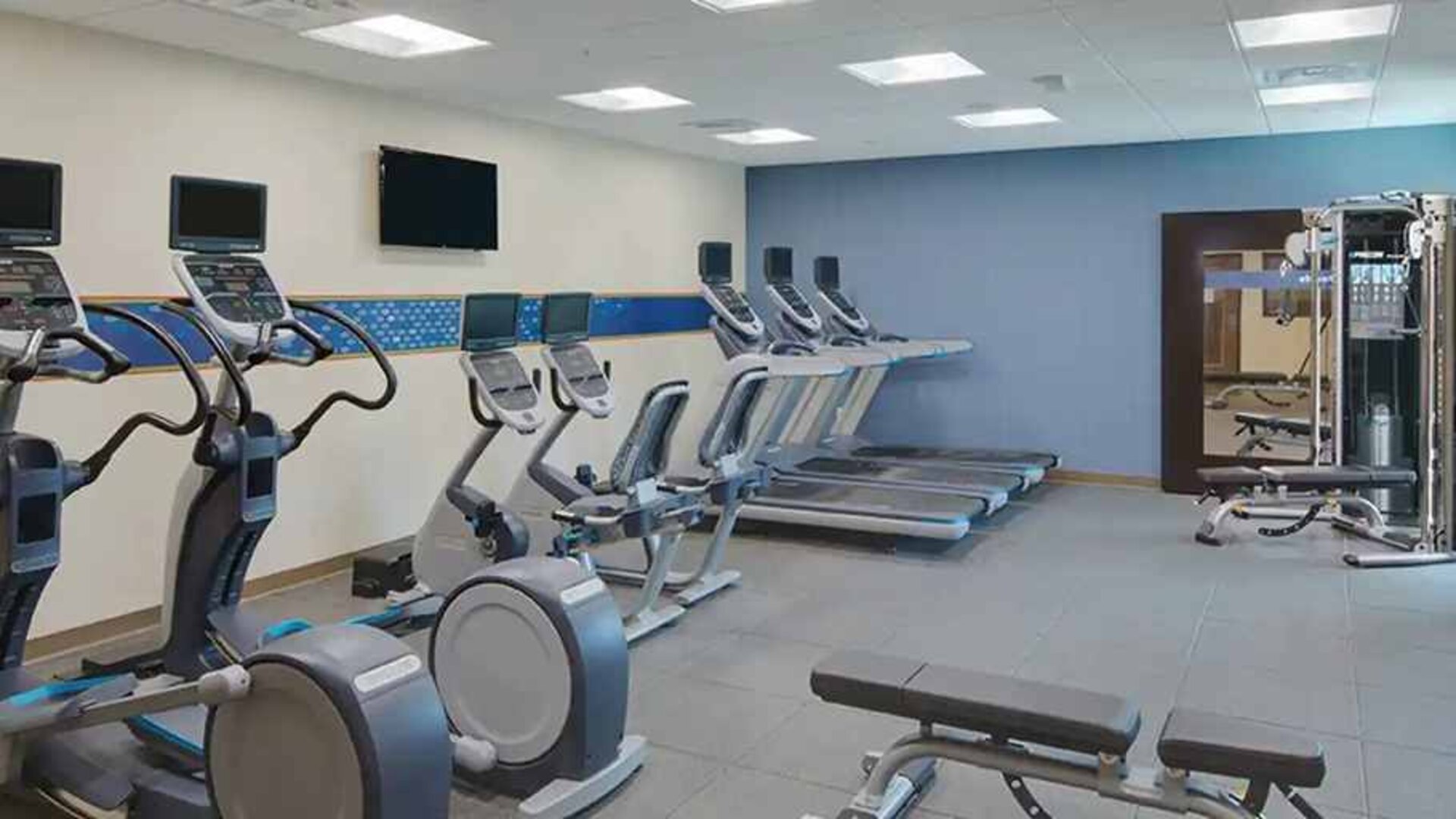 Well-equipped fitness center with treadmills at Hampton Inn & Suites Murrieta Temecula.