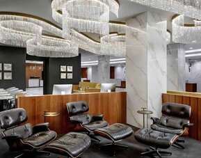 relaxing lobby-lounge ideal for coworking and for digital nomads at Washington Hilton.