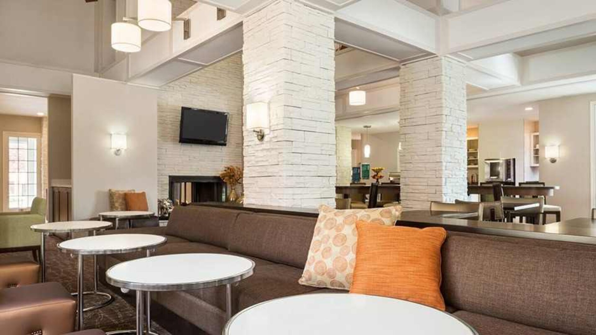 comfortable lobby lounge area ideal for coworking at Homewood Suites by Hilton - Boulder.