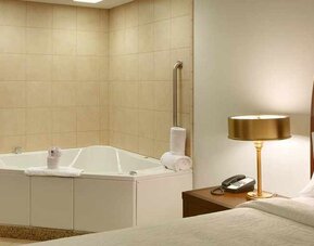 luxurious jacuzzi bath in king rooms at Hilton Garden Inn Salt Lake City/Sandy.