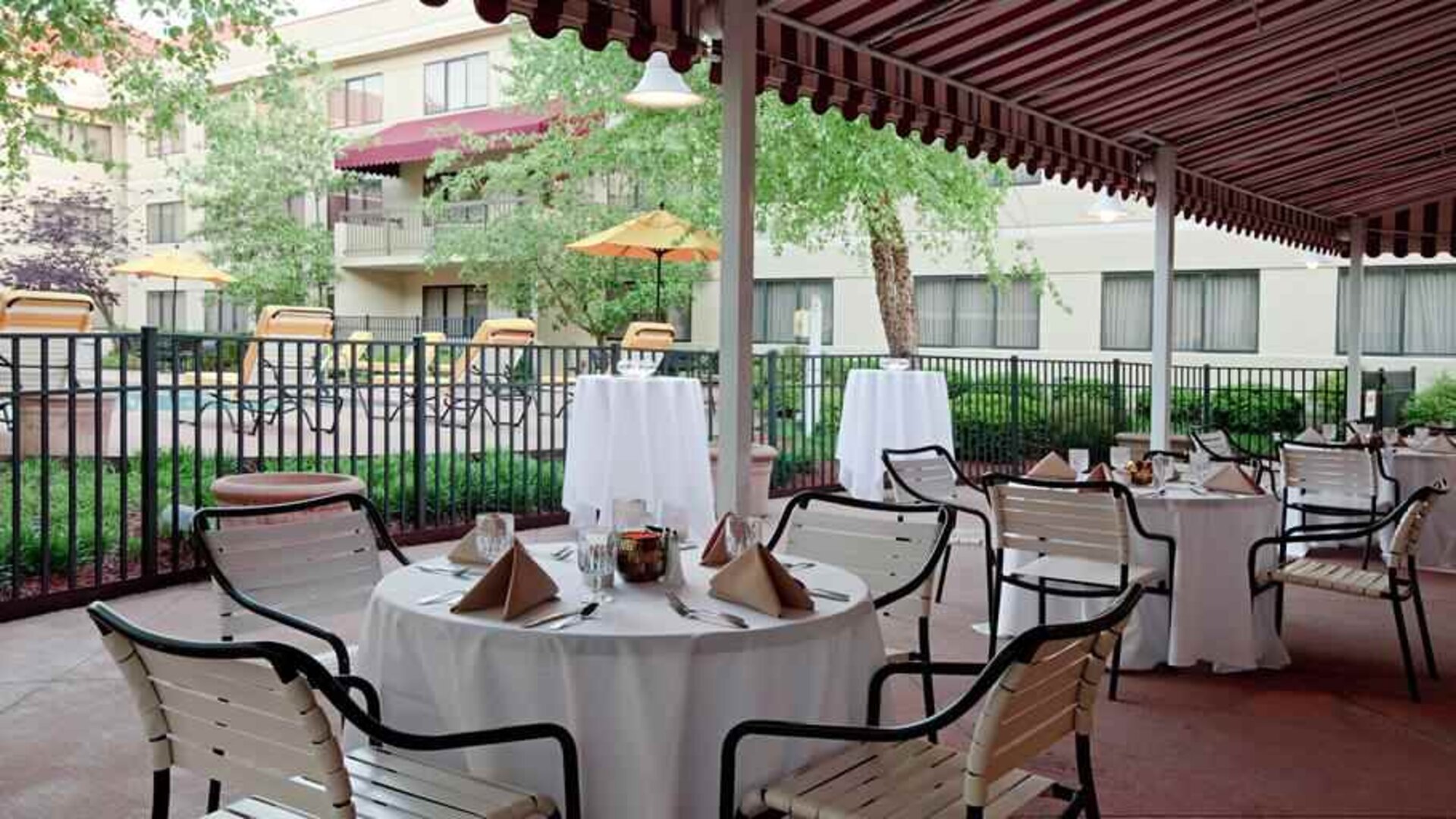 Outdoor patio perfect for co-working at the DoubleTree Suites by Hilton Cincinnati-Blue Ash.