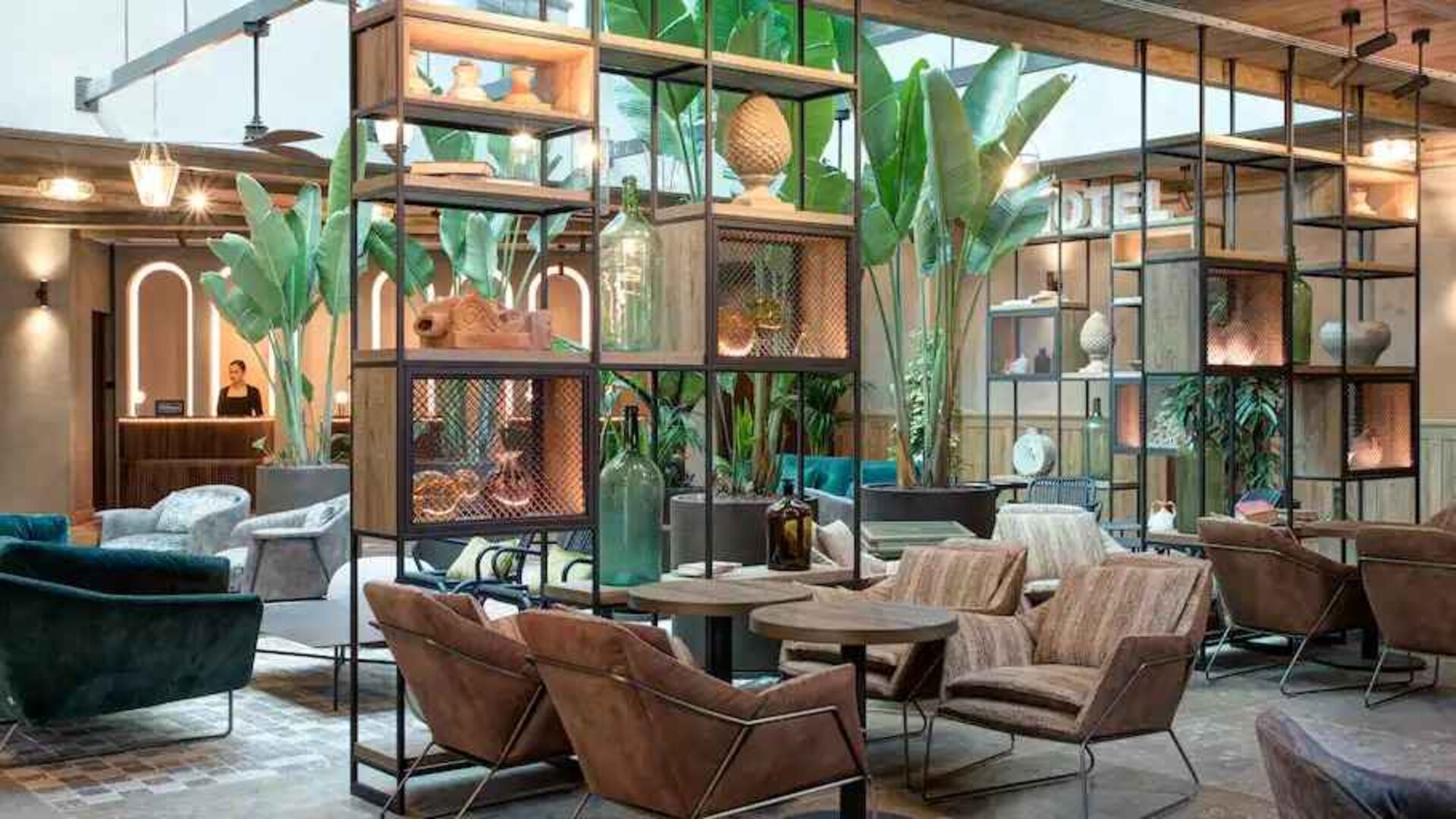 Seating area perfect as workspace at the DoubleTree by Hilton Rome Monti.